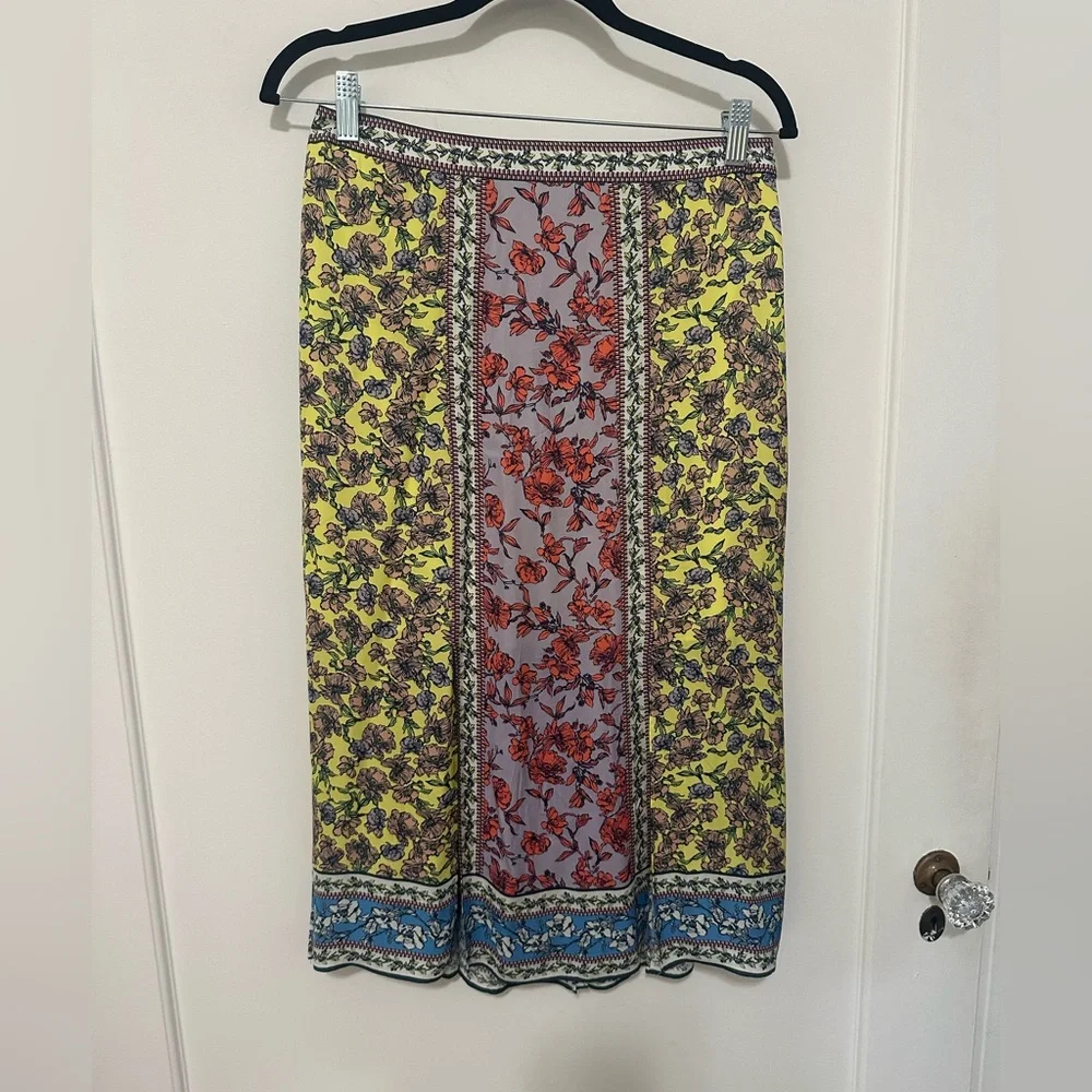 Alice + Olivia Athena midi floral swingy viscose skirt w/ slits -8 (fits like 6) - Picture 3 of 16